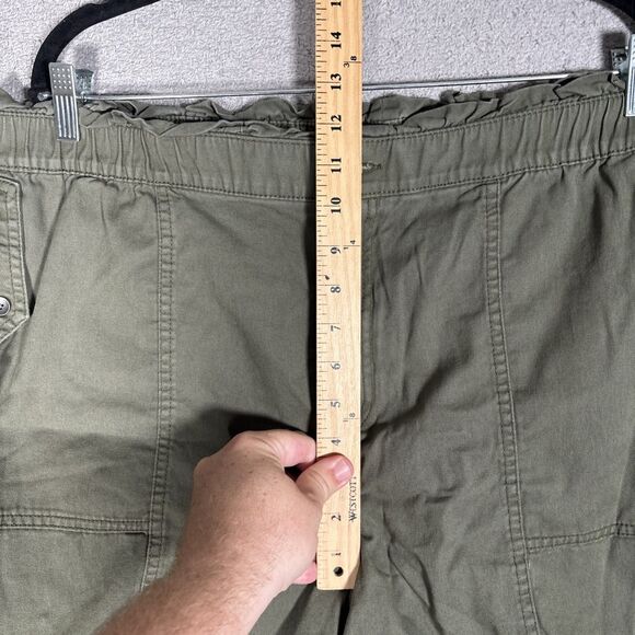 Old Navy Shorts Women’s Size XL Olive Flap Pockets Elastic Stretch Waist Hiking - Picture 7 of 10